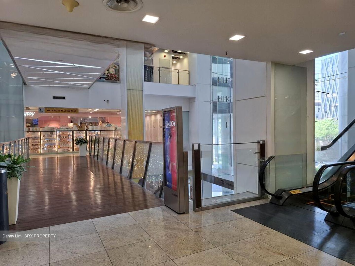Clarke Quay MRT (D1), Retail #575772851